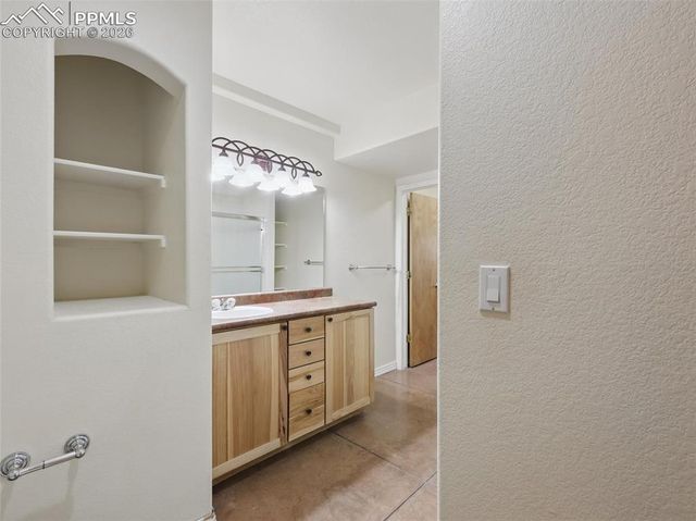 18 Taos Place, Manitou Springs, CO 80829