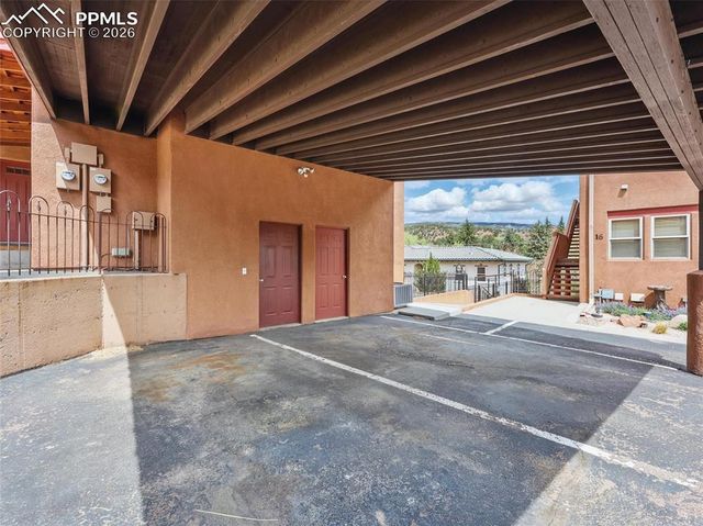 18 Taos Place, Manitou Springs, CO 80829