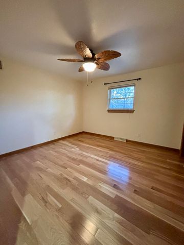 1700 Ankney Place, Neosho, MO 64850