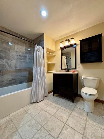 1700 Ankney Place, Neosho, MO 64850