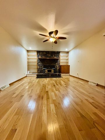 1700 Ankney Place, Neosho, MO 64850