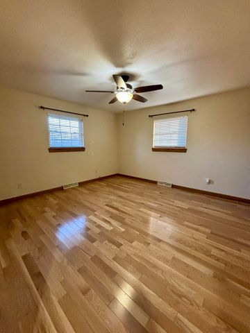 1700 Ankney Place, Neosho, MO 64850