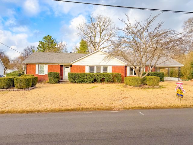 544 E Madison St, Pulaski, TN 38478