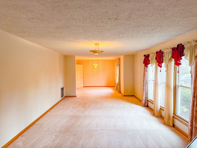 544 E Madison St, Pulaski, TN 38478