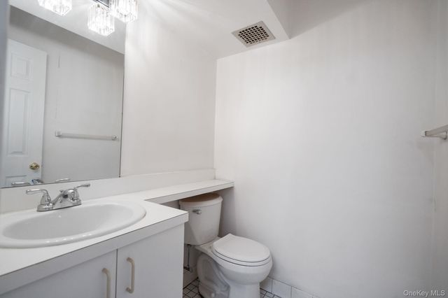 7108 Sutton Place 1, Fresh Meadows, NY 11365