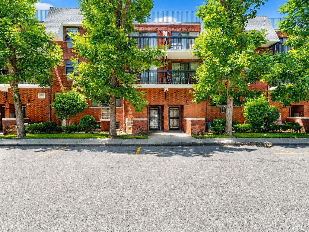 7108 Sutton Place 1, Fresh Meadows, NY 11365
