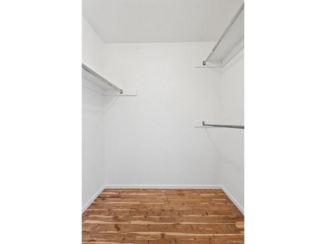 82 S Eagle Cir, Aurora, CO 80012