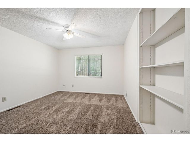 82 S Eagle Cir, Aurora, CO 80012