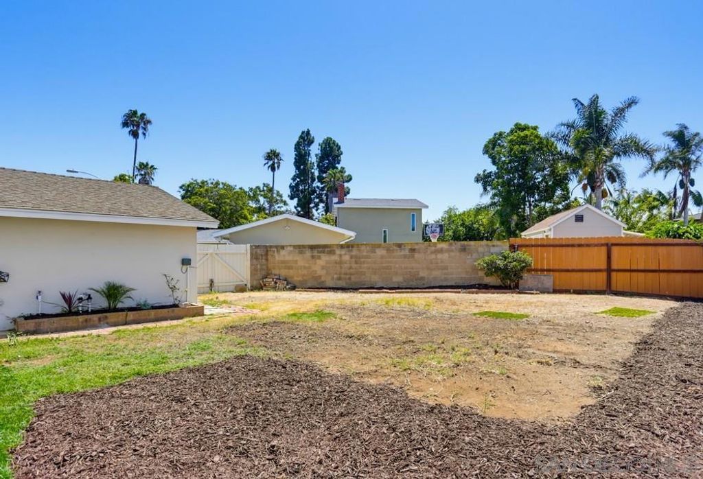 Image 27 of property listing at 2718 Powhatan Ave., San Diego, CA 92117