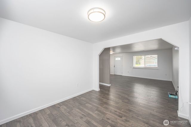 1516 S Husky Dr, Moses Lake, WA 98837