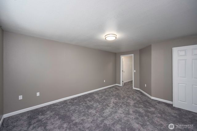 1516 S Husky Dr, Moses Lake, WA 98837