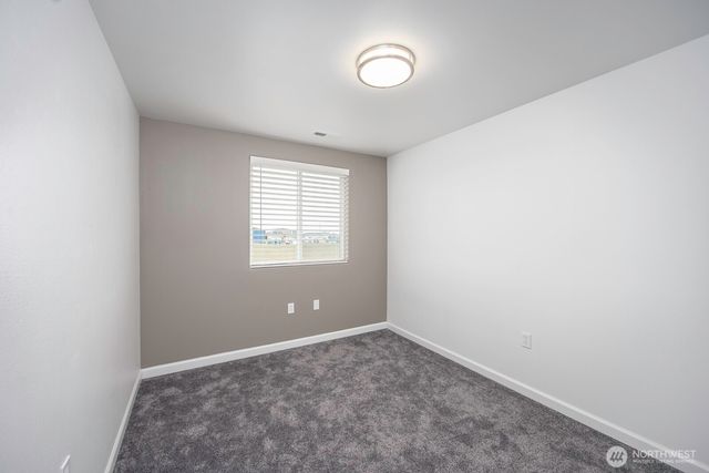 1516 S Husky Dr, Moses Lake, WA 98837