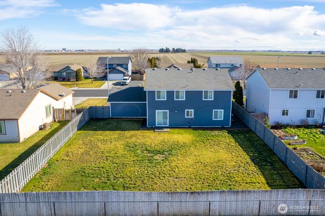 1516 S Husky Dr, Moses Lake, WA 98837