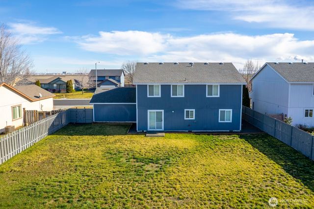 1516 S Husky Dr, Moses Lake, WA 98837