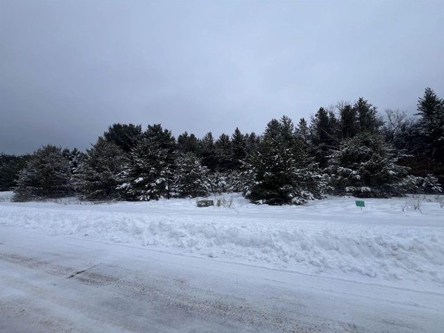 N8000 North Shore Drive, New Lisbon, WI 53950