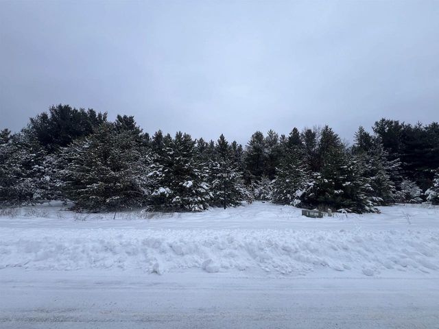 N8000 North Shore Drive, New Lisbon, WI 53950