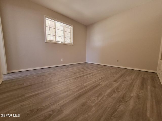 1421 Saint Johns Drive 6, El Paso, TX 79903