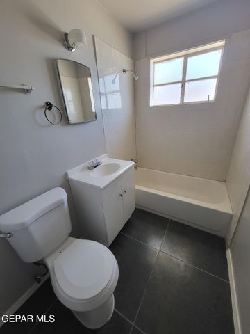 1421 Saint Johns Drive 6, El Paso, TX 79903