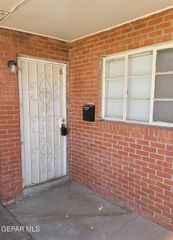 1421 Saint Johns Drive 6, El Paso, TX 79903