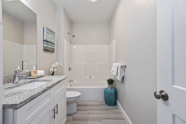 734 South Street 4, Boston, MA 02131