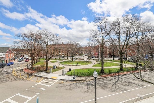 734 South Street 4, Boston, MA 02131