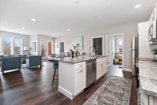 734 South Street 4, Boston, MA 02131