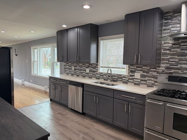 8201 S Homan Avenue, Chicago, IL 60652