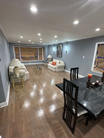 8201 S Homan Avenue, Chicago, IL 60652