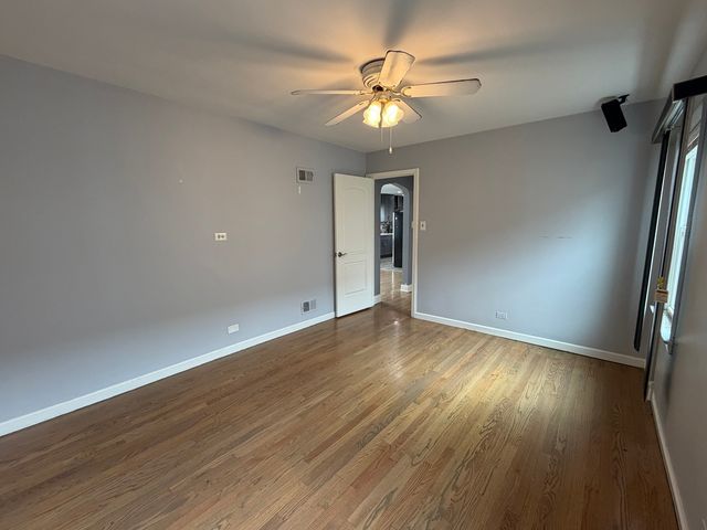 8201 S Homan Avenue, Chicago, IL 60652