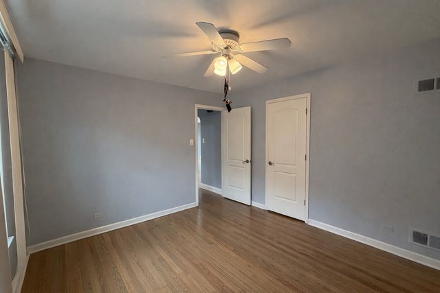 8201 S Homan Avenue, Chicago, IL 60652