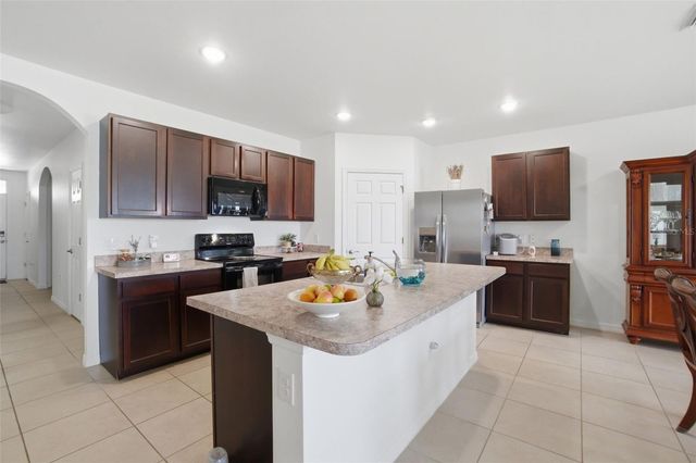 3422 CANCUN COURT, Cape Coral, FL 33909