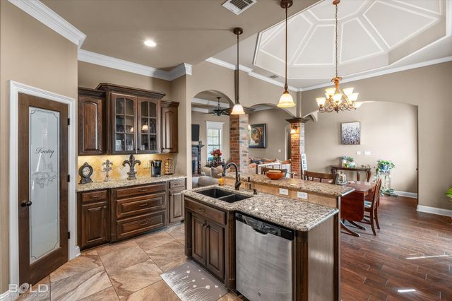 126 Lori Drive, Stonewall, LA 71078