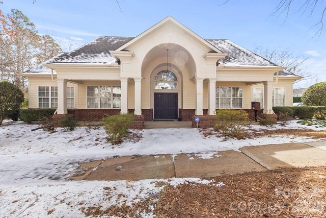 18001 Delmas Drive 3C, Cornelius, NC 28031