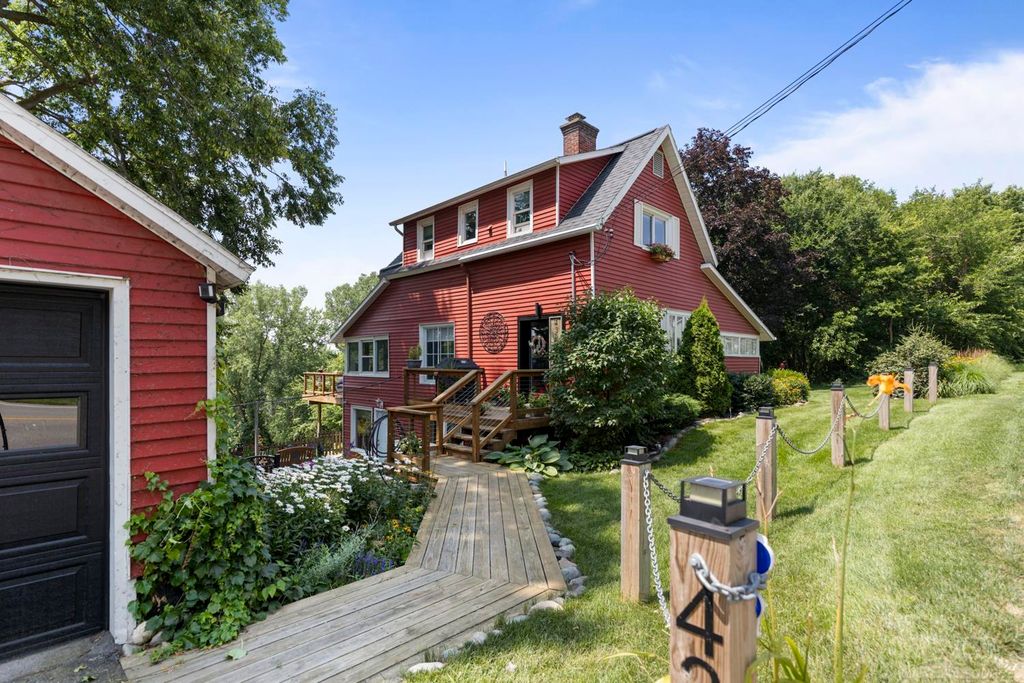 4320 Leonard Street, Marne, MI 49435