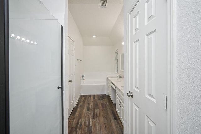 14420 Walters 22, Houston, TX 77014