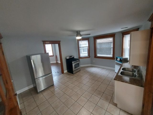 2616 S Millard Avenue Garden, Chicago, IL 60623