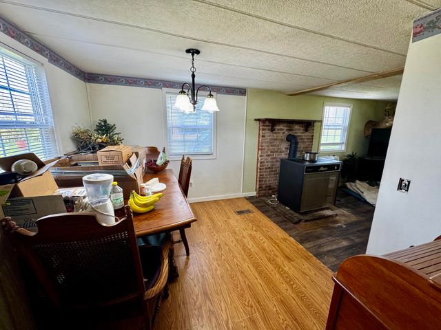 6895 Kentucky 643, Crab Orchard, KY 40419