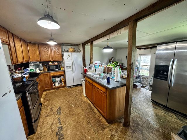 6895 Kentucky 643, Crab Orchard, KY 40419