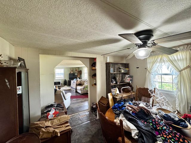 6895 Kentucky 643, Crab Orchard, KY 40419