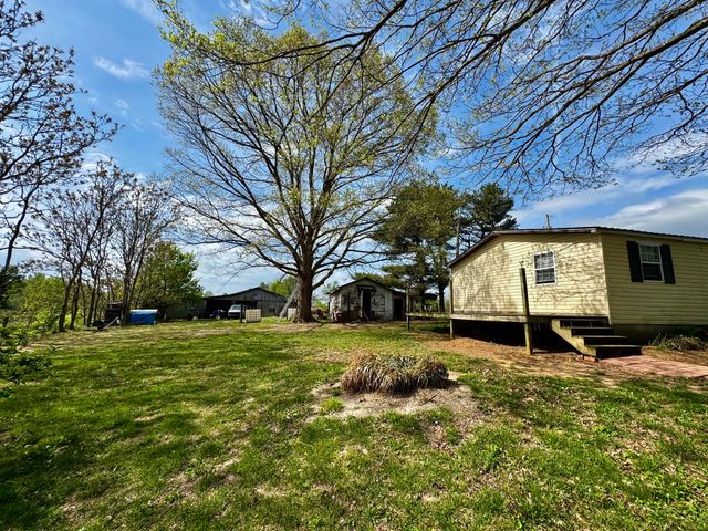 6895 Kentucky 643, Crab Orchard, KY 40419