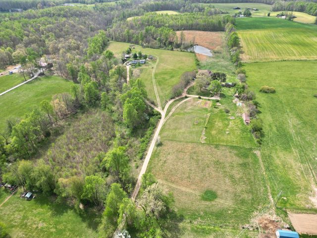 6895 Kentucky 643, Crab Orchard, KY 40419