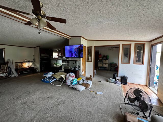 6895 Kentucky 643, Crab Orchard, KY 40419