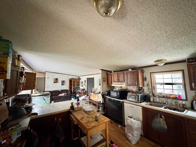 6895 Kentucky 643, Crab Orchard, KY 40419