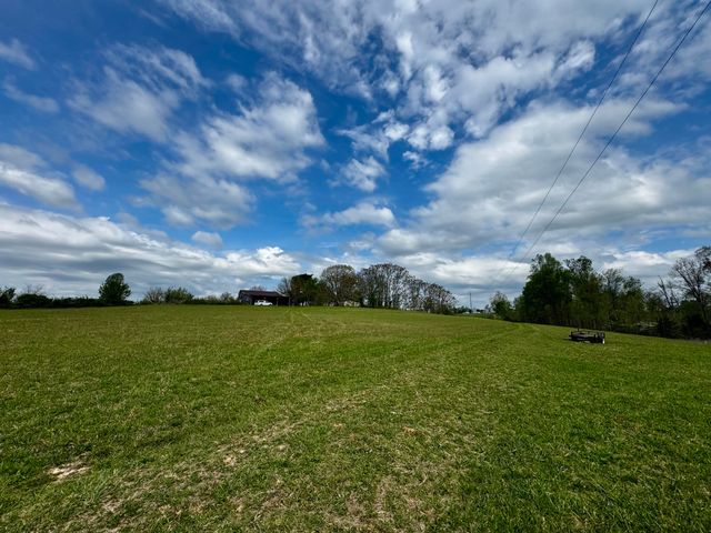 6895 Kentucky 643, Crab Orchard, KY 40419