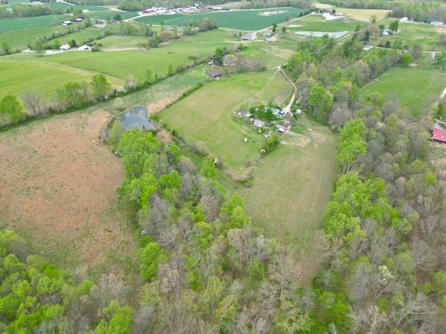6895 Kentucky 643, Crab Orchard, KY 40419