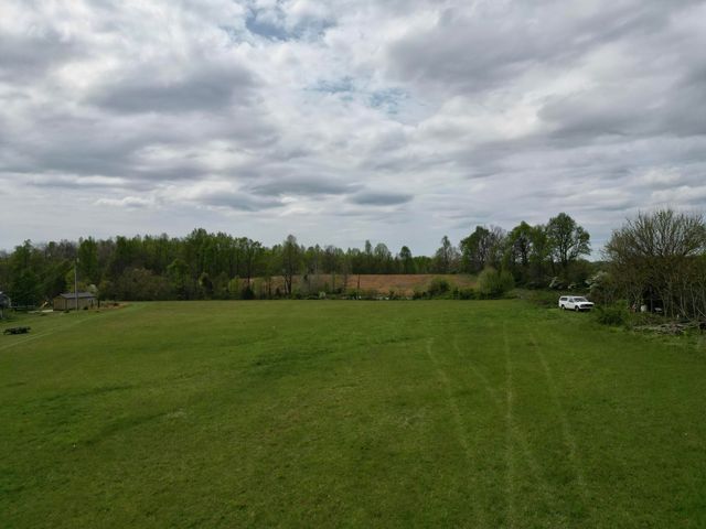 6895 Kentucky 643, Crab Orchard, KY 40419