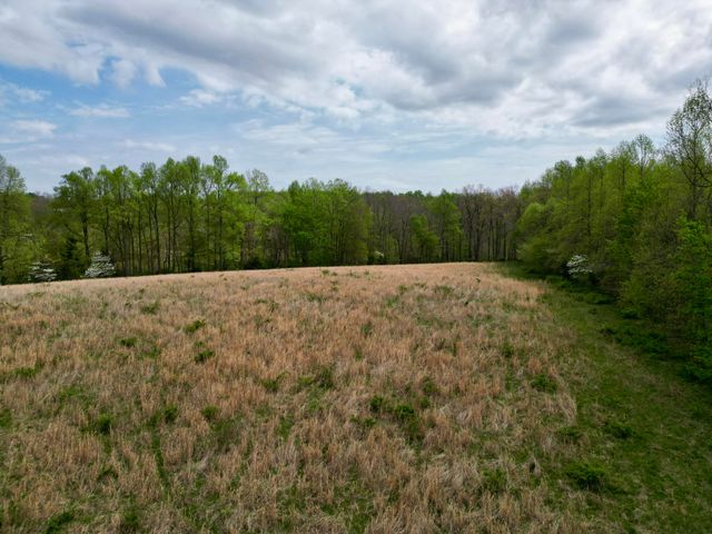 6895 Kentucky 643, Crab Orchard, KY 40419