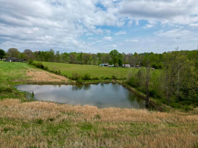 6895 Kentucky 643, Crab Orchard, KY 40419
