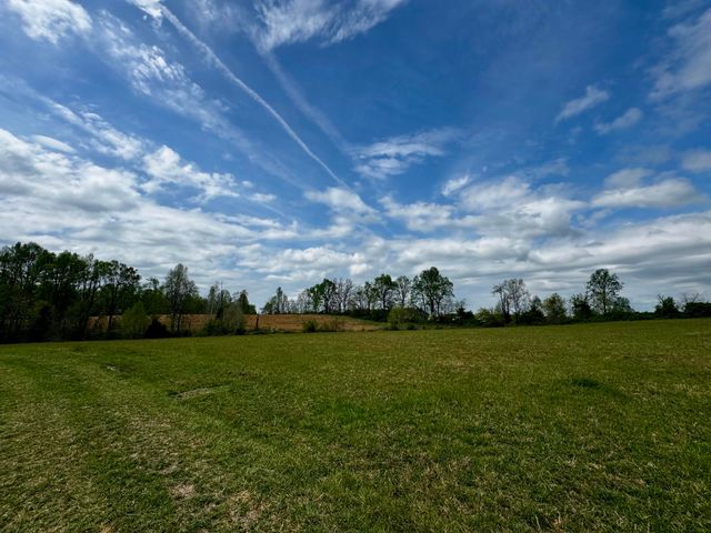 6895 Kentucky 643, Crab Orchard, KY 40419