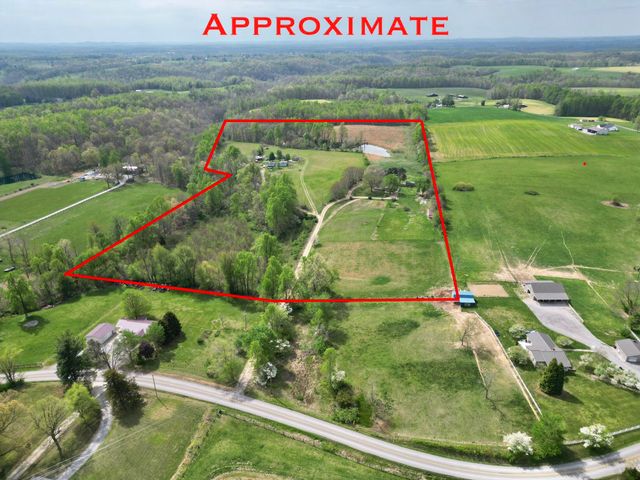6895 Kentucky 643, Crab Orchard, KY 40419